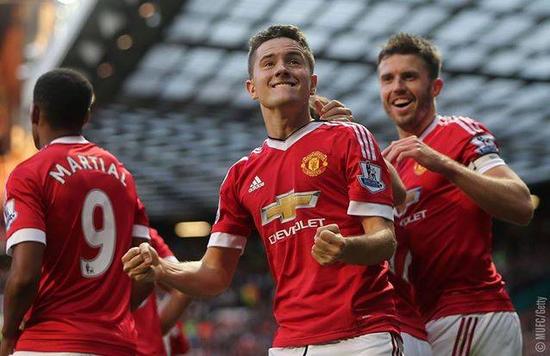 赛事中的竞 赛事中的竞